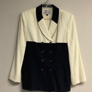 Le Suit Black and Cream Double-Breasted Colorblock Blazer